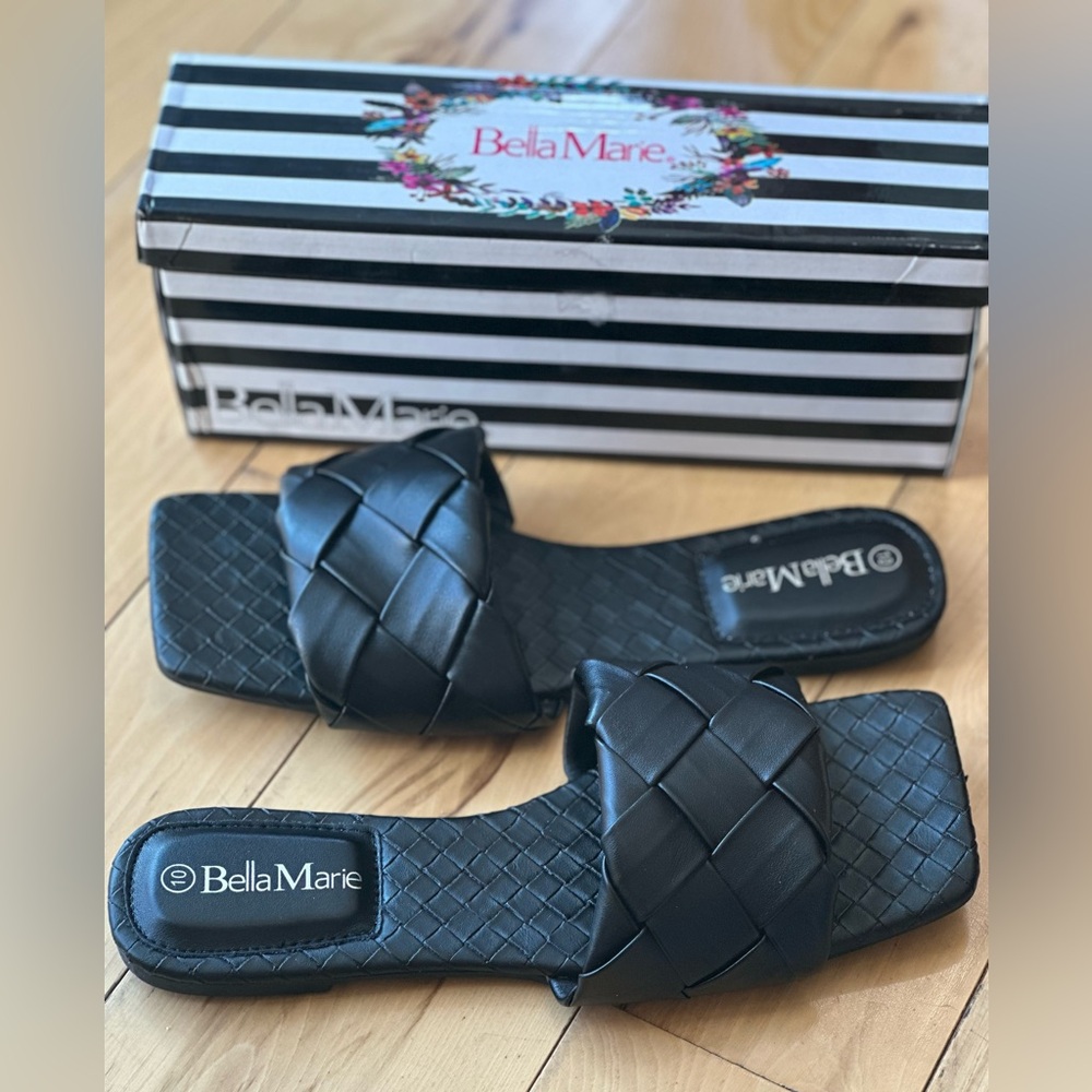 NWB Bella Marie Black Quilted Slide Sandals